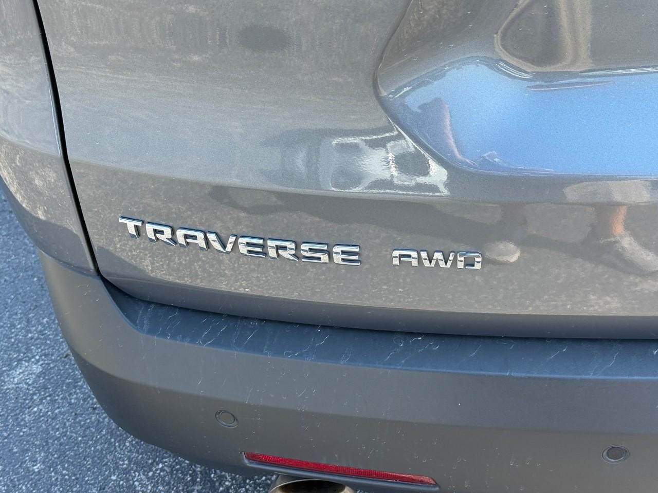 Chevrolet Traverse Vehicle Full-screen Gallery Image 07