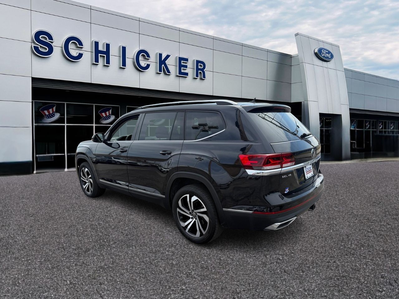 Volkswagen Atlas Vehicle Full-screen Gallery Image 03