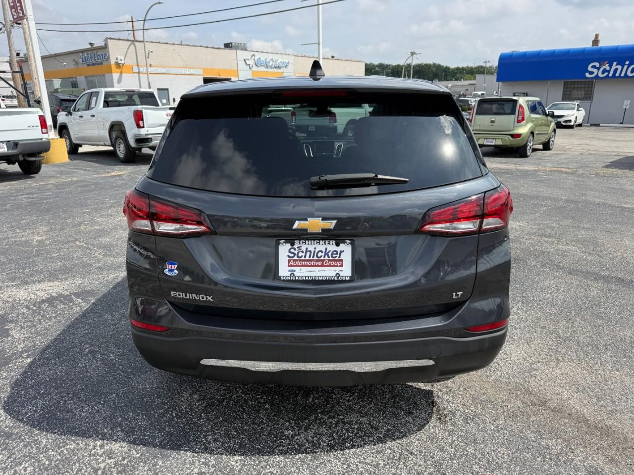 Chevrolet Equinox Vehicle Full-screen Gallery Image 09