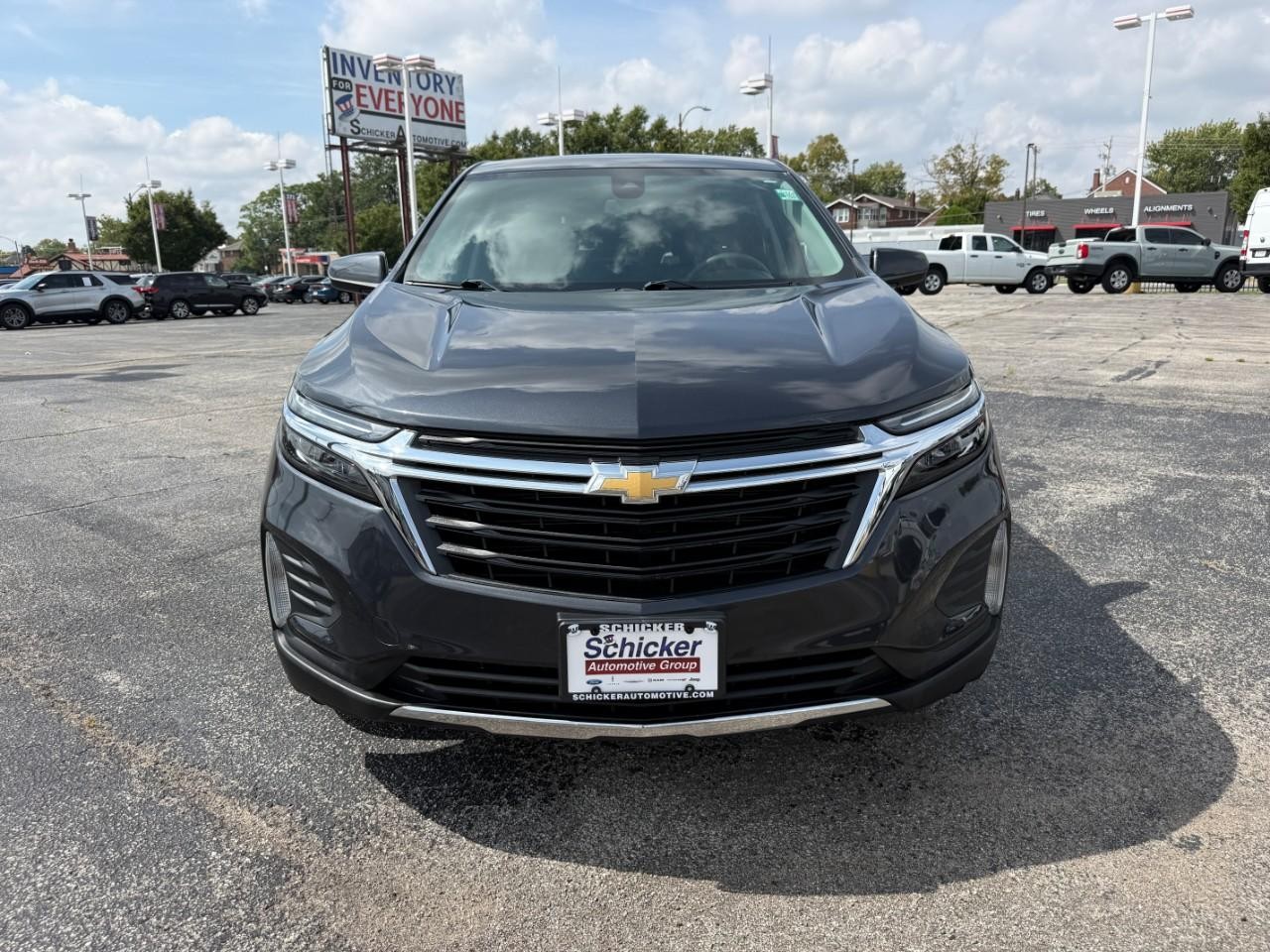 Chevrolet Equinox Vehicle Full-screen Gallery Image 10
