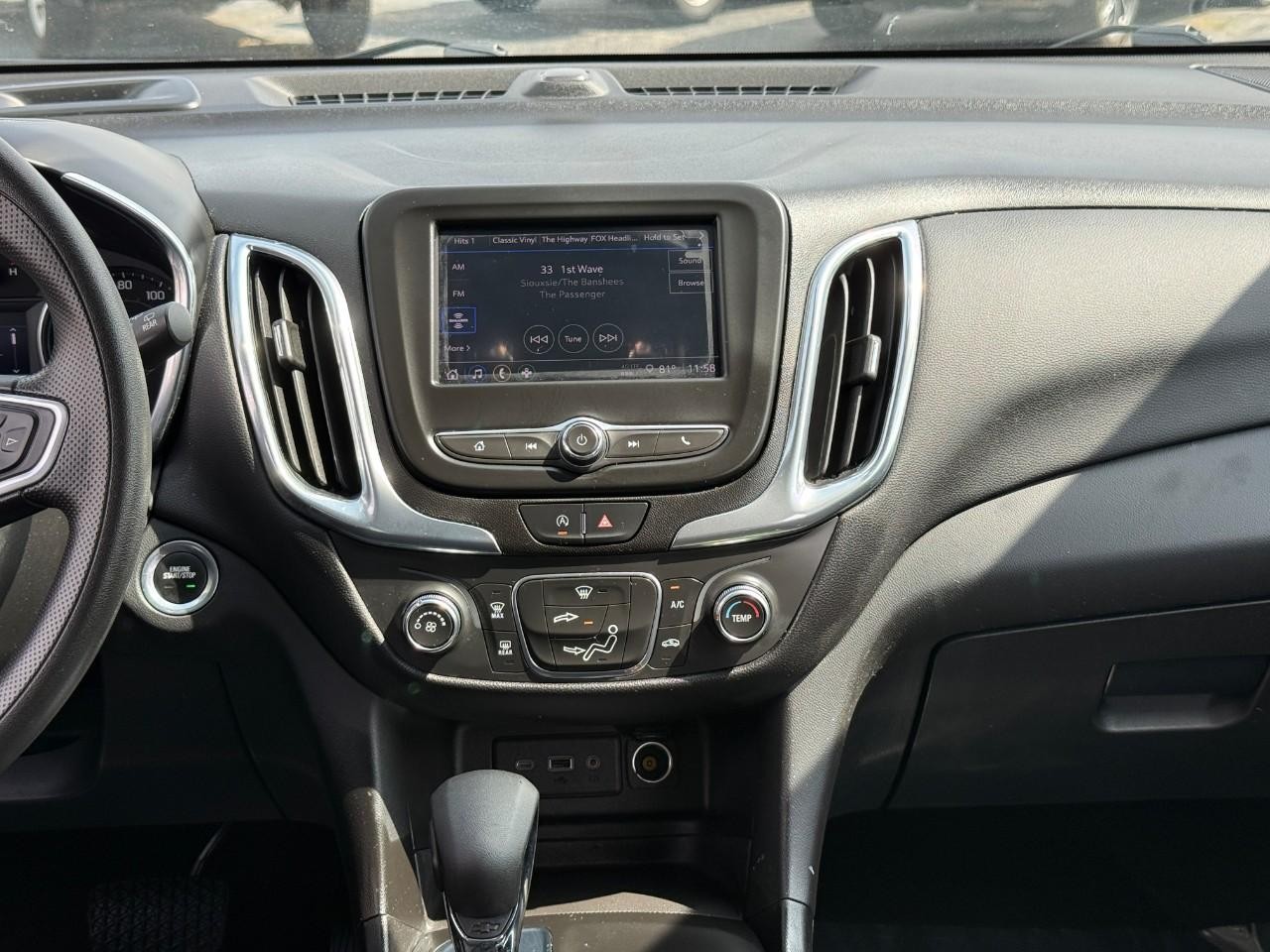 Chevrolet Equinox Vehicle Full-screen Gallery Image 14