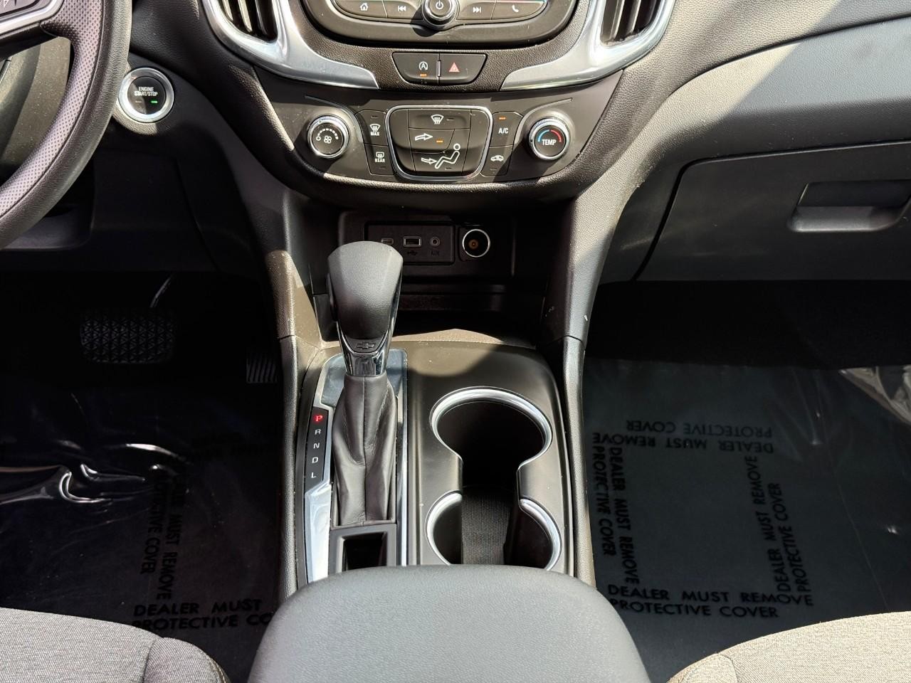 Chevrolet Equinox Vehicle Full-screen Gallery Image 16