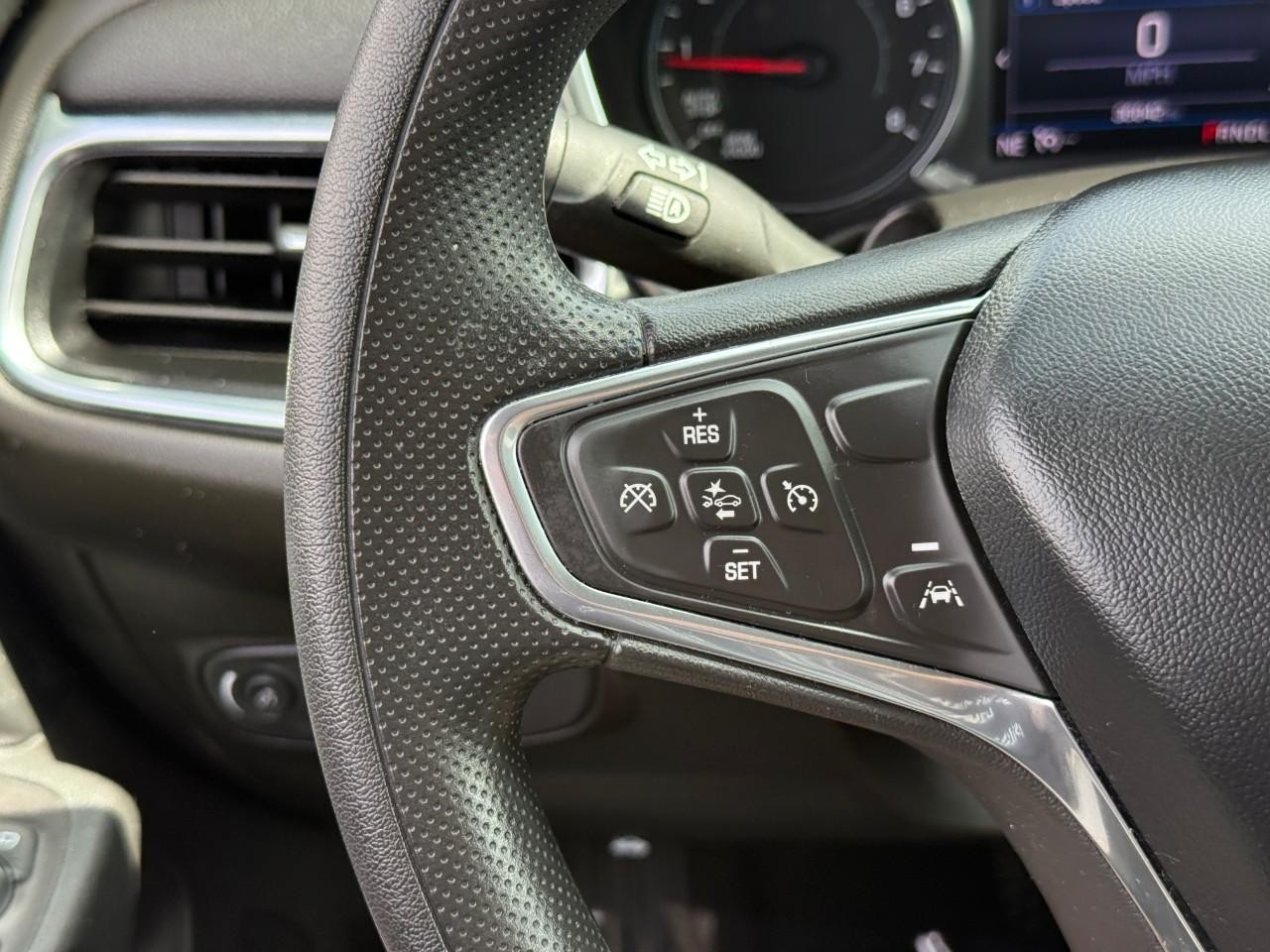 Chevrolet Equinox Vehicle Full-screen Gallery Image 20