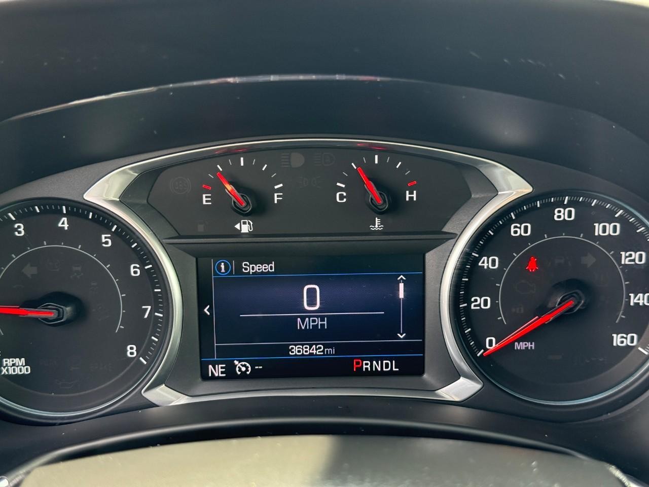 Chevrolet Equinox Vehicle Full-screen Gallery Image 22