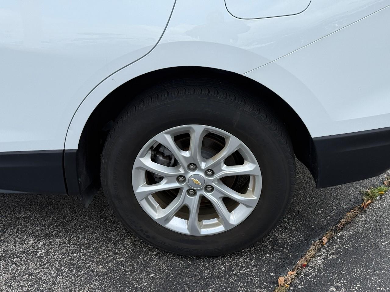 Chevrolet Equinox Vehicle Full-screen Gallery Image 06