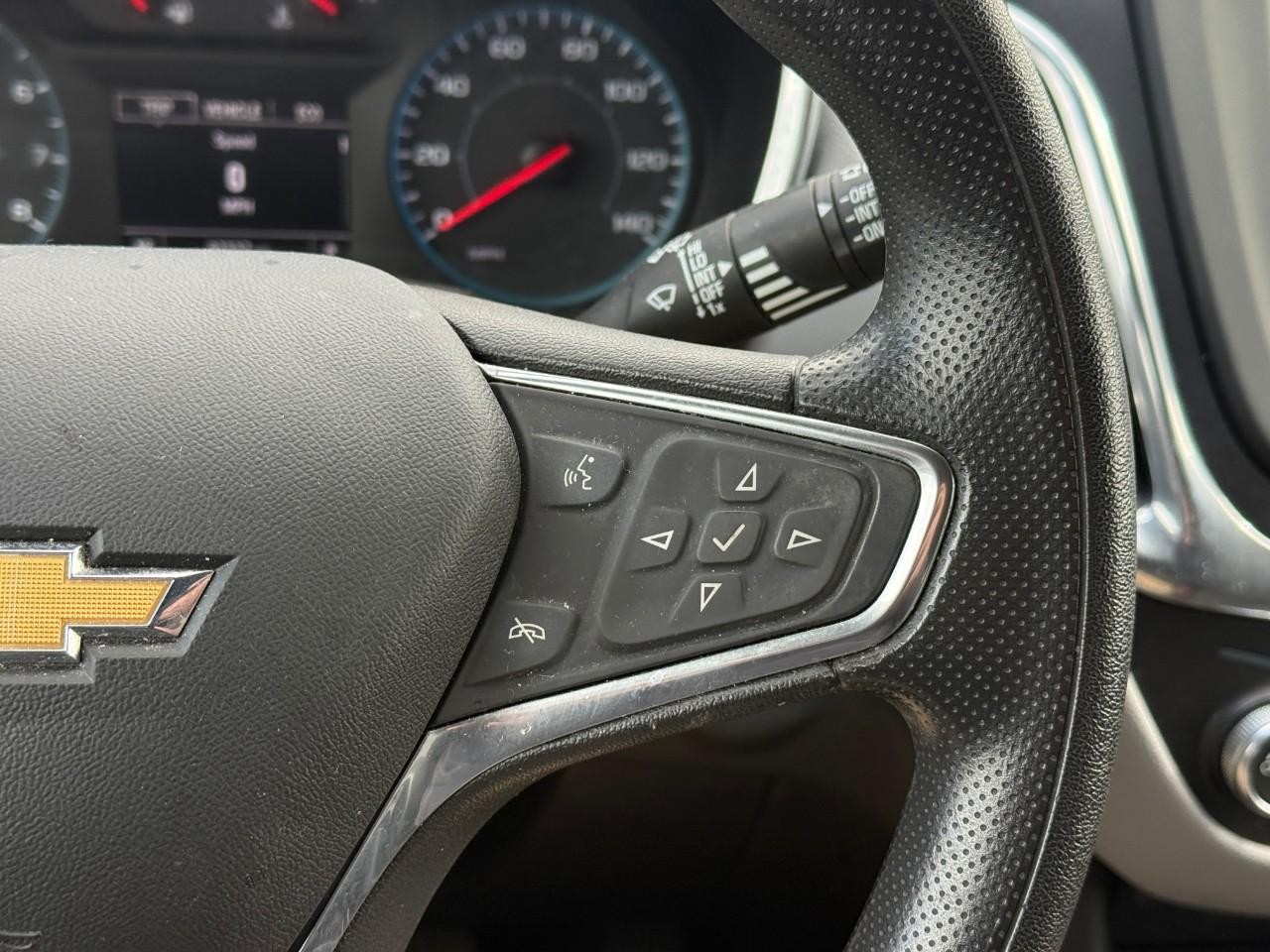 Chevrolet Equinox Vehicle Full-screen Gallery Image 20