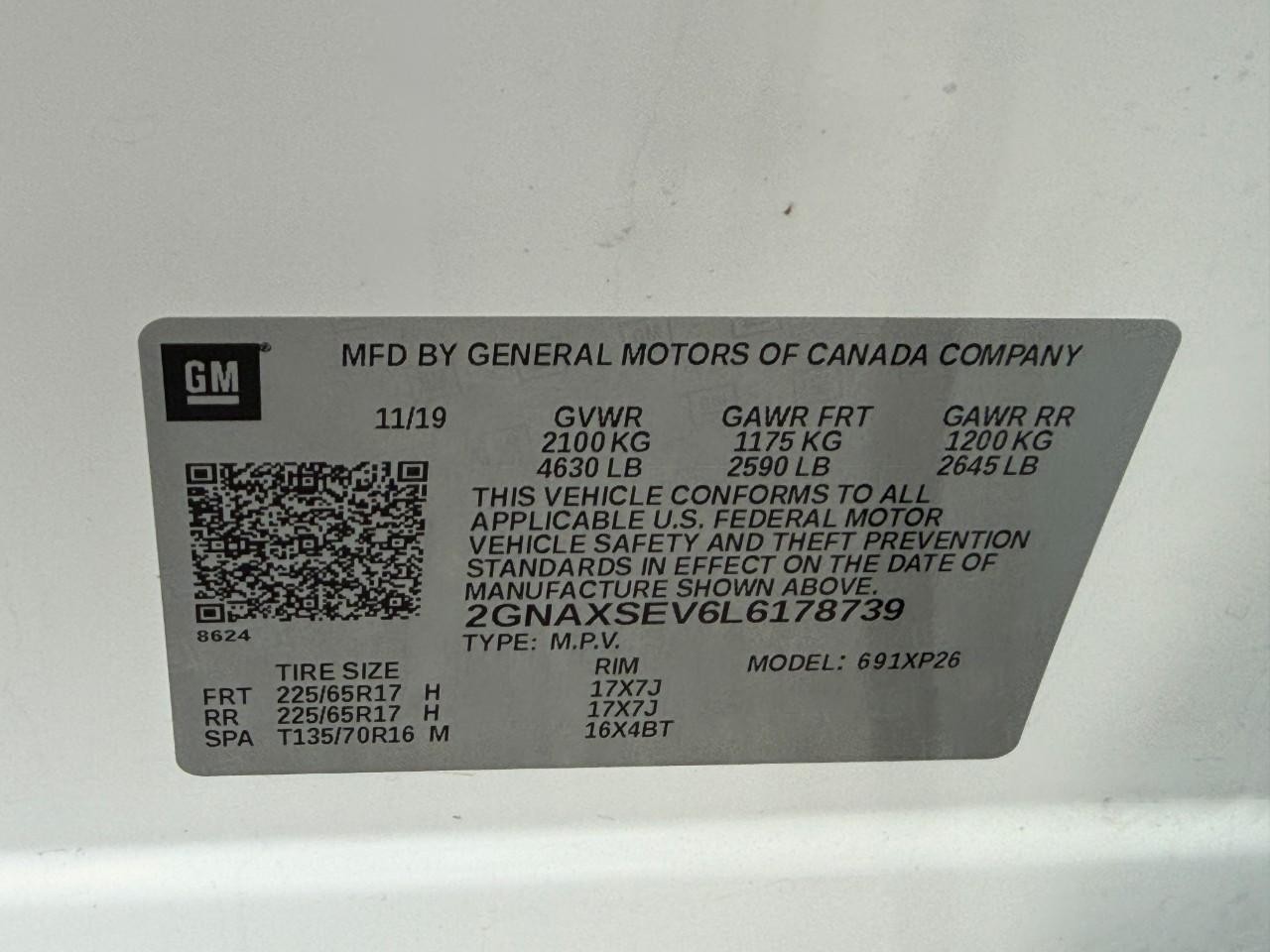 Chevrolet Equinox Vehicle Full-screen Gallery Image 23