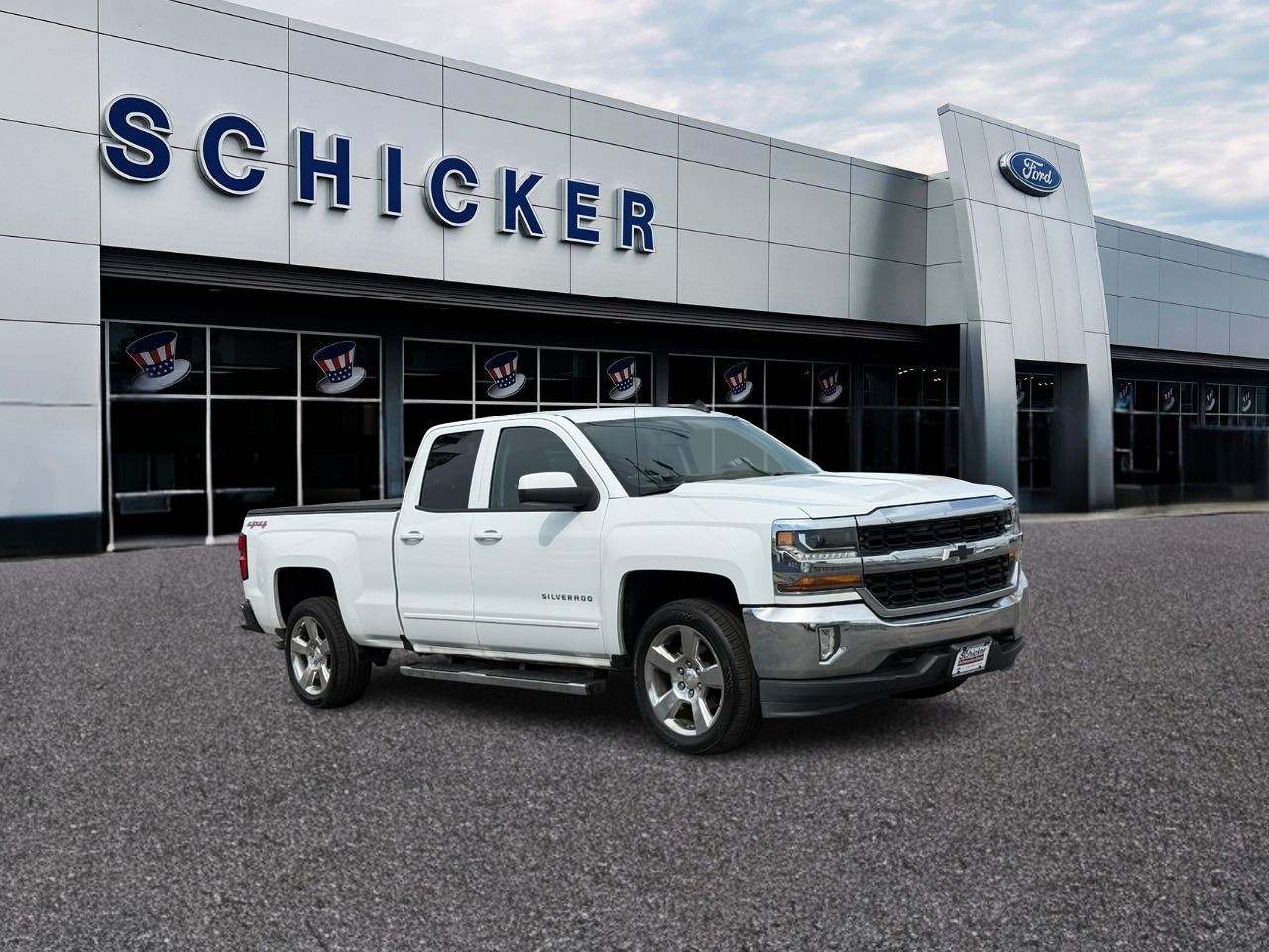 Chevrolet Silverado 1500 Vehicle Full-screen Gallery Image 01