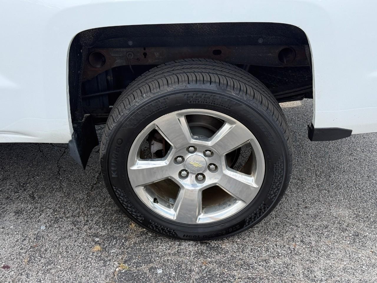 Chevrolet Silverado 1500 Vehicle Full-screen Gallery Image 06