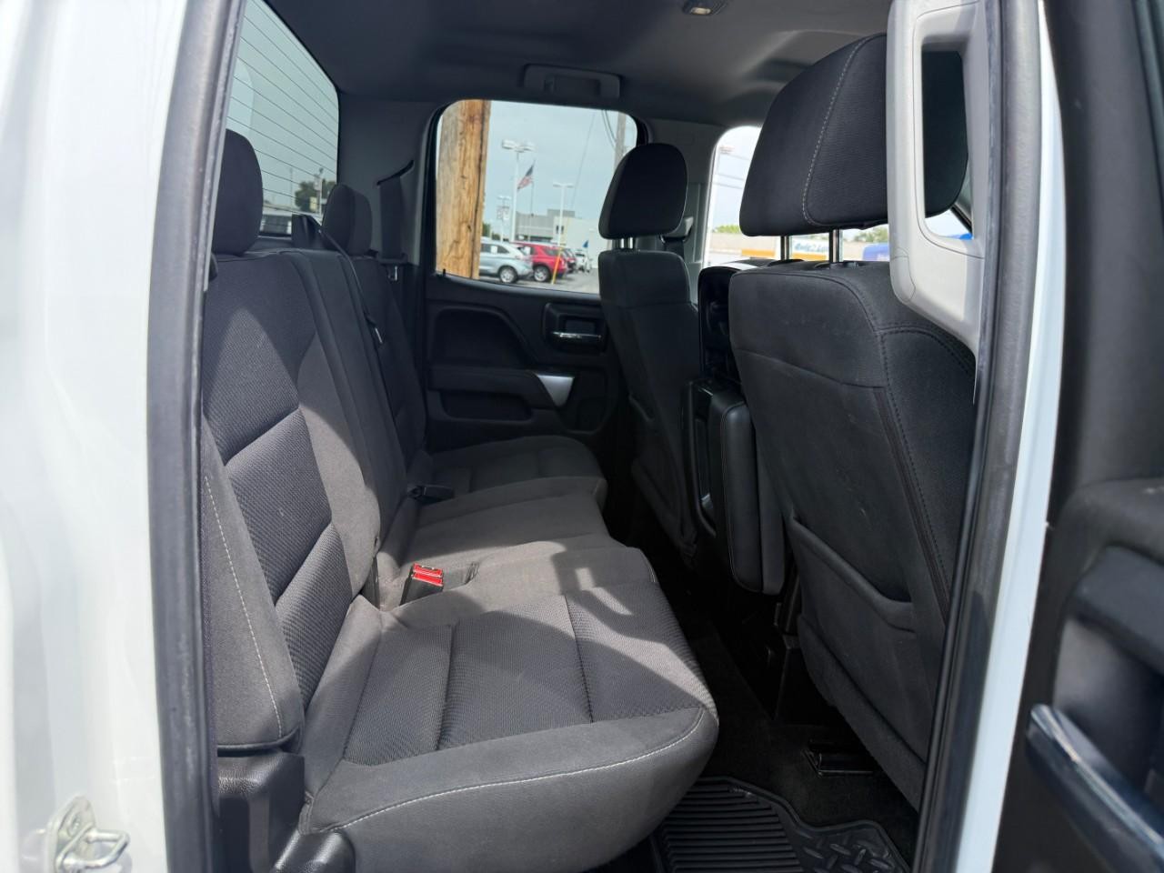 Chevrolet Silverado 1500 Vehicle Full-screen Gallery Image 08