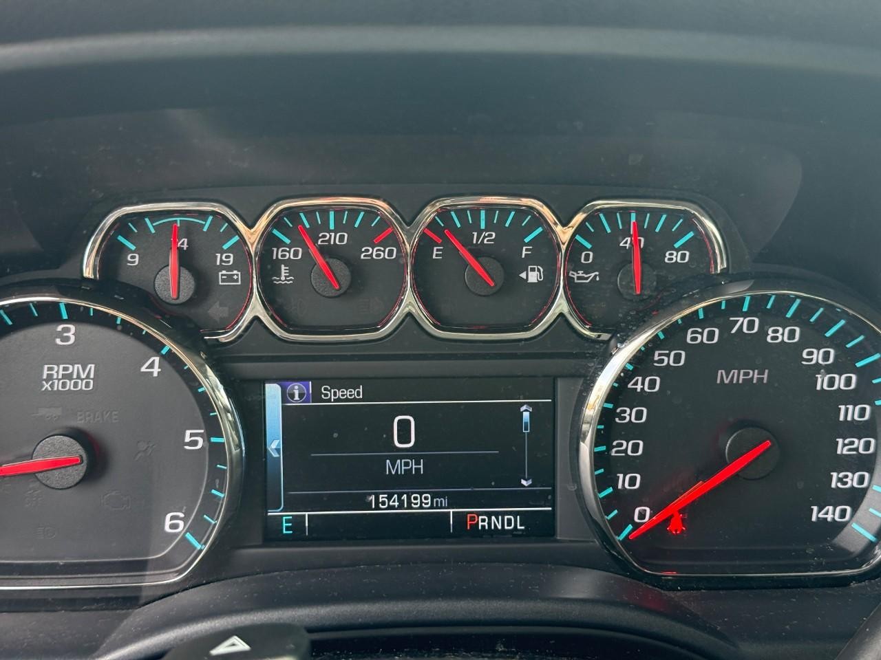 Chevrolet Silverado 1500 Vehicle Full-screen Gallery Image 18