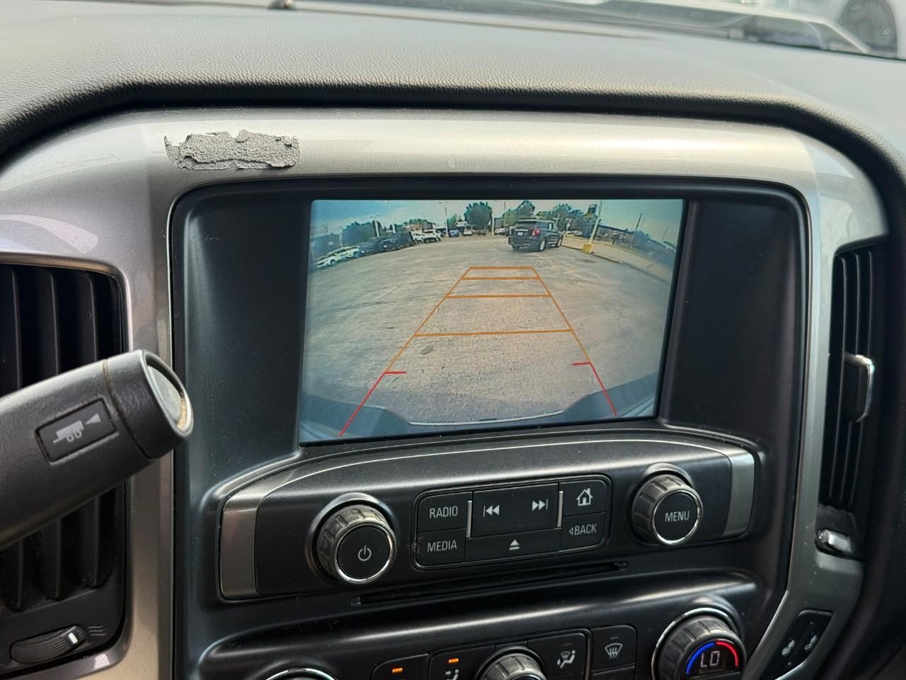 Chevrolet Silverado 1500 Vehicle Full-screen Gallery Image 20