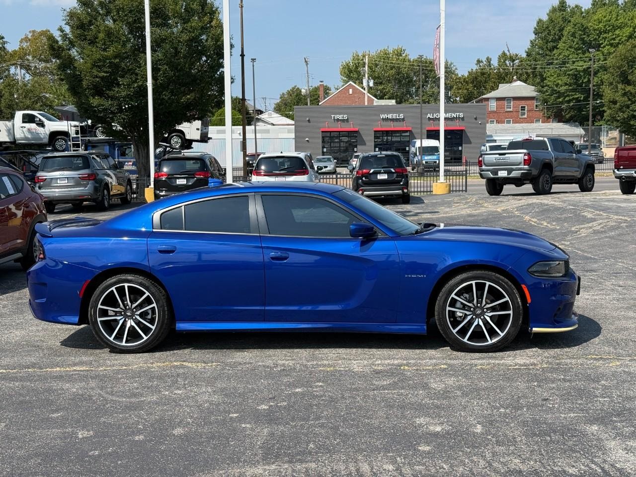 Dodge Charger Vehicle Full-screen Gallery Image 05