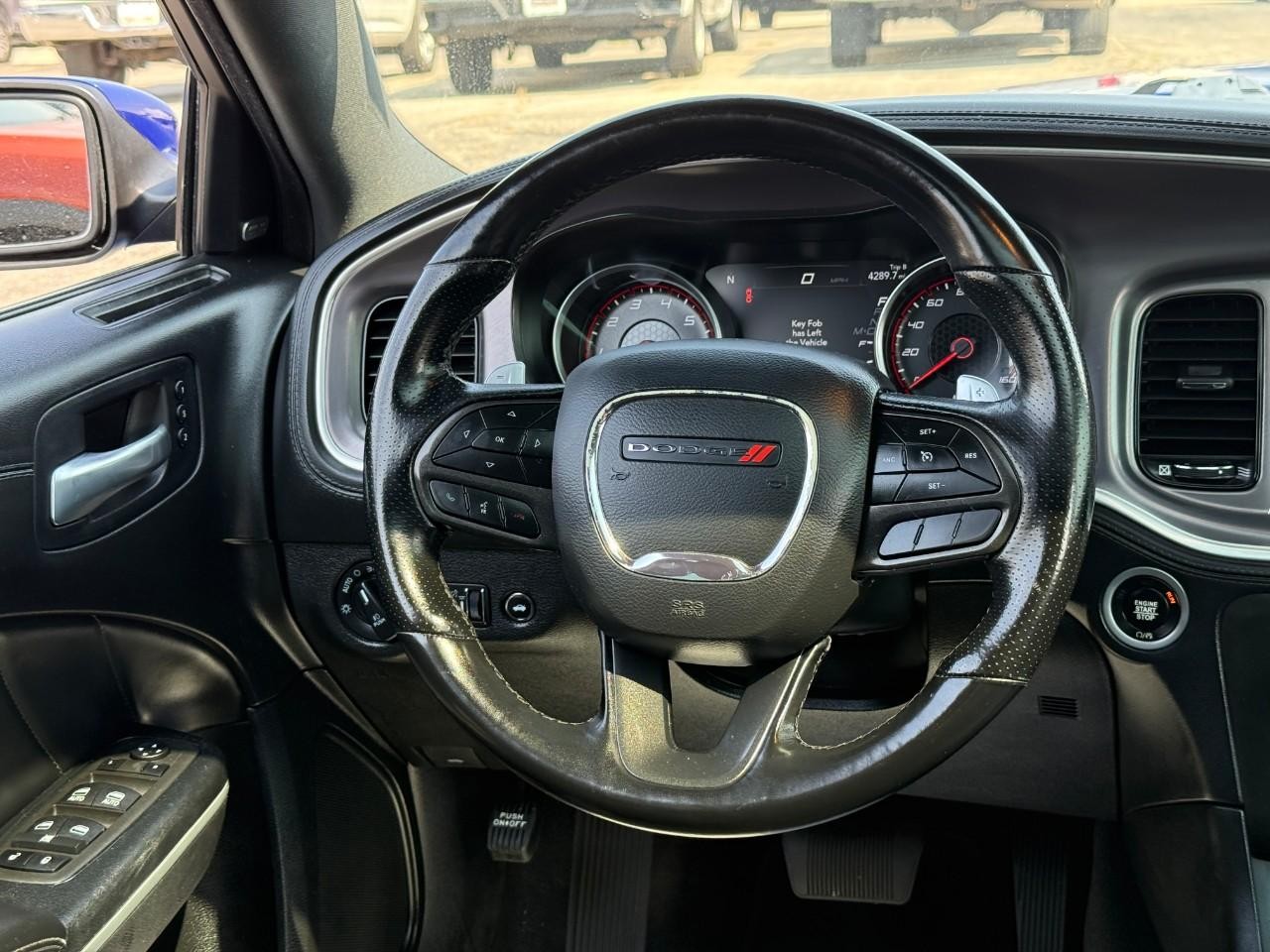Dodge Charger Vehicle Full-screen Gallery Image 12