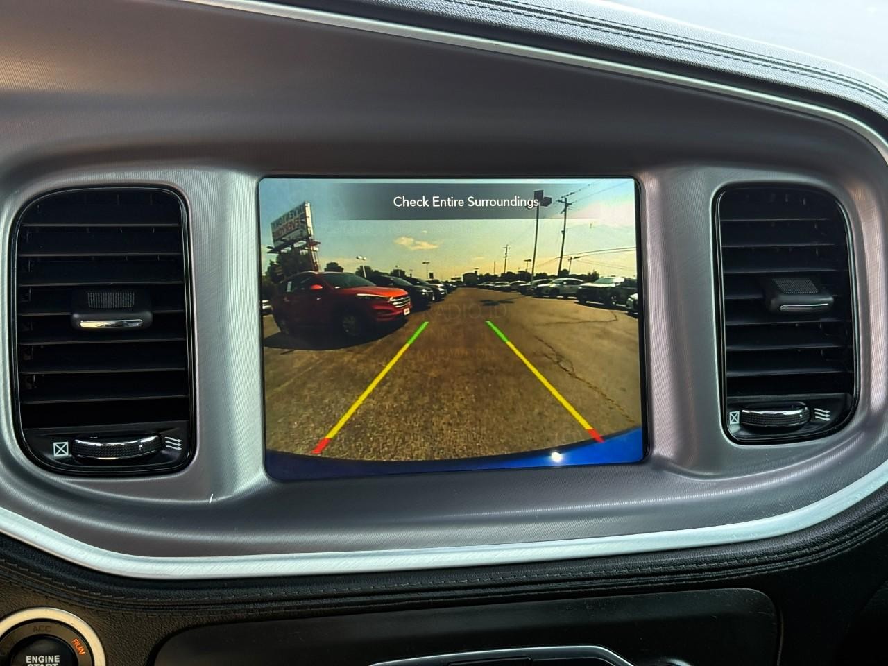 Dodge Charger Vehicle Full-screen Gallery Image 23