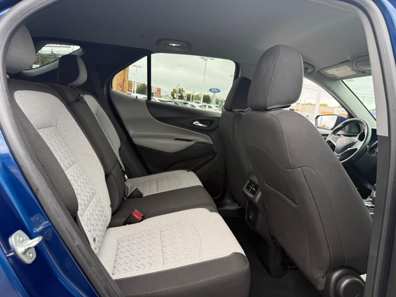 Chevrolet Equinox Vehicle Full-screen Gallery Image 08