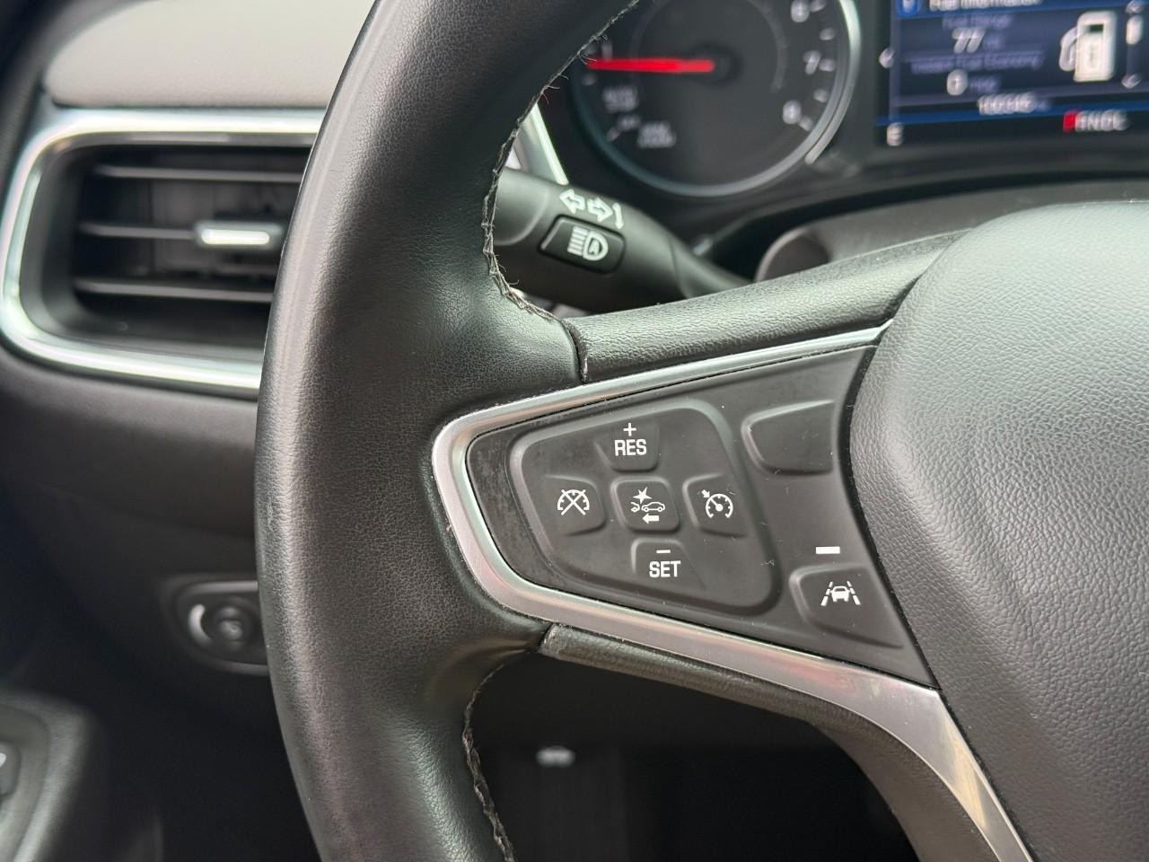 Chevrolet Equinox Vehicle Full-screen Gallery Image 17