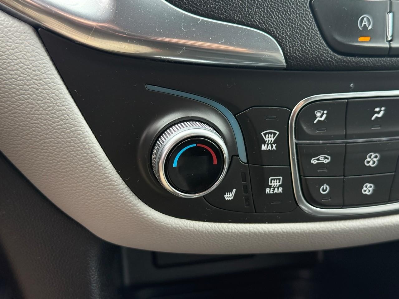 Chevrolet Equinox Vehicle Full-screen Gallery Image 20