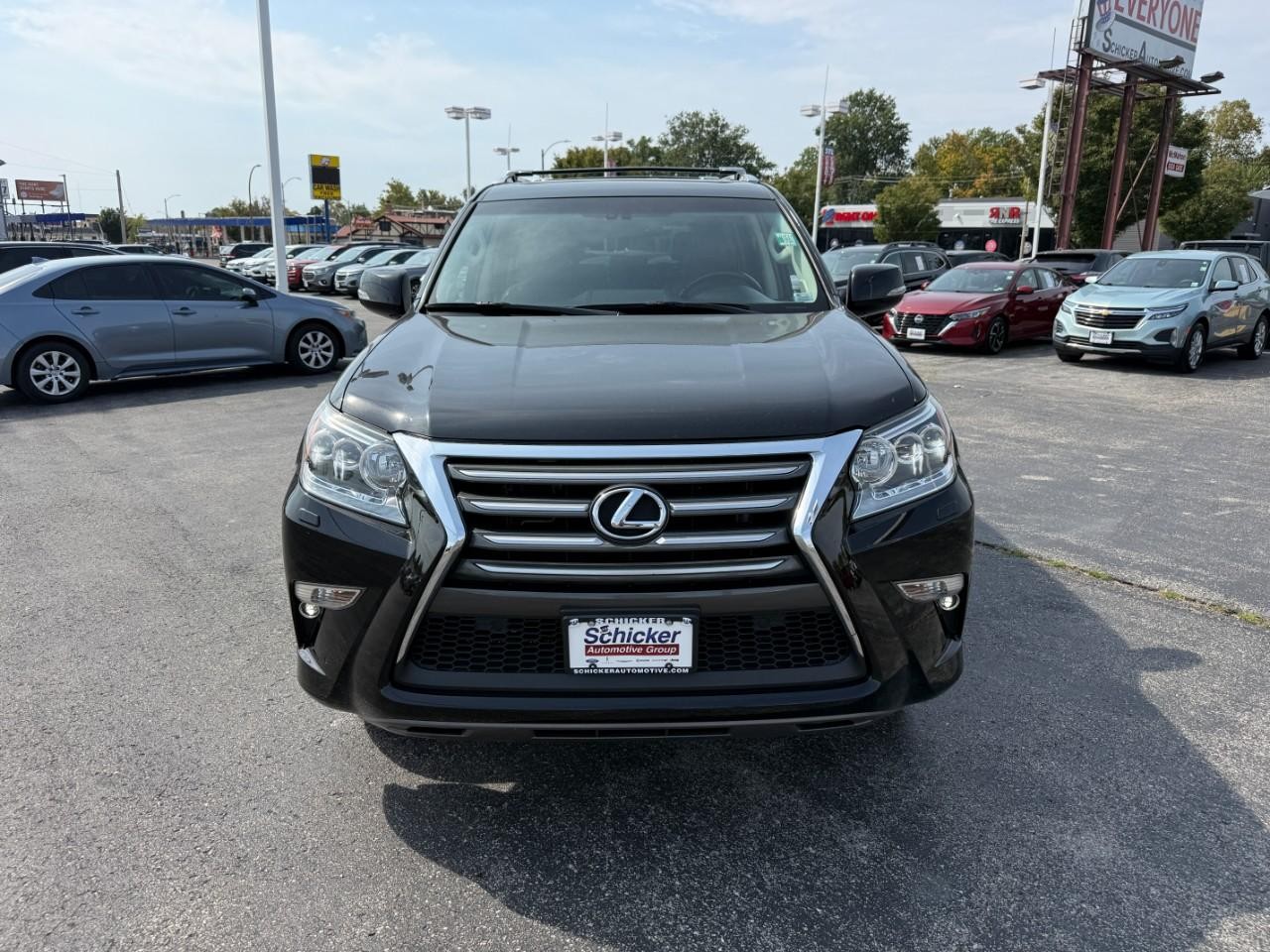 Lexus GX 460 Vehicle Full-screen Gallery Image 06