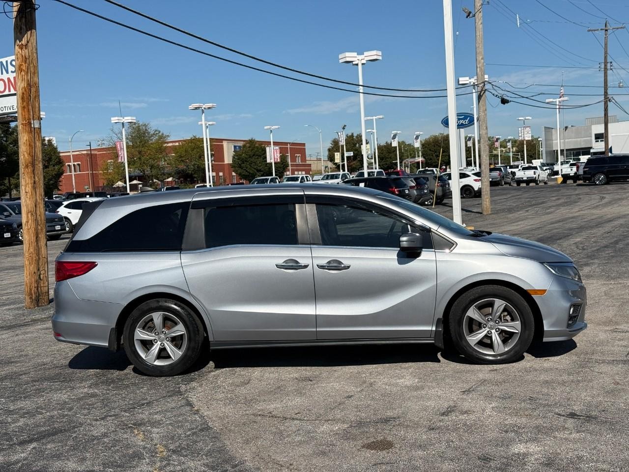 Honda Odyssey Vehicle Full-screen Gallery Image 05