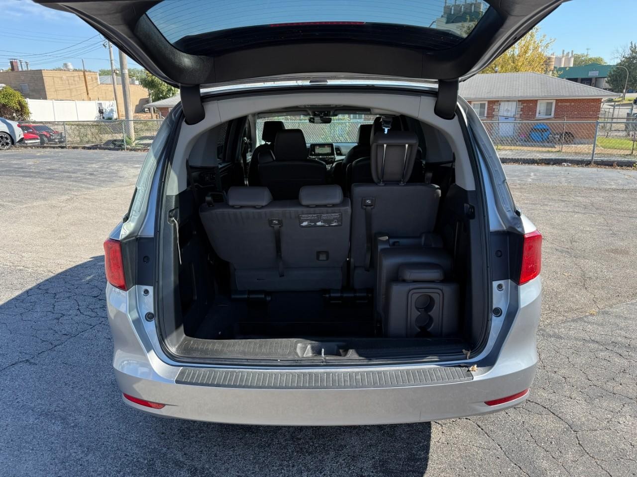 Honda Odyssey Vehicle Full-screen Gallery Image 08