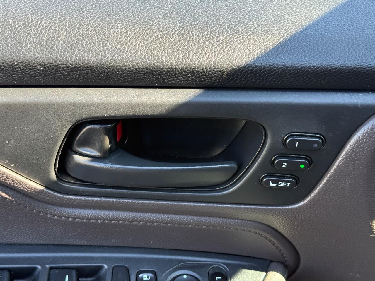 Honda Odyssey Vehicle Full-screen Gallery Image 19