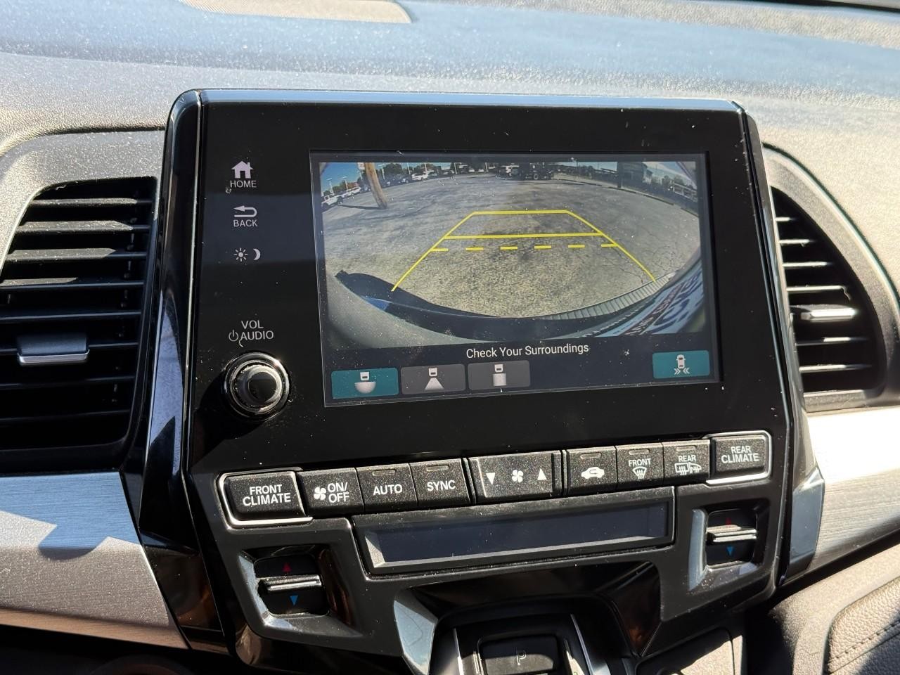 Honda Odyssey Vehicle Full-screen Gallery Image 26