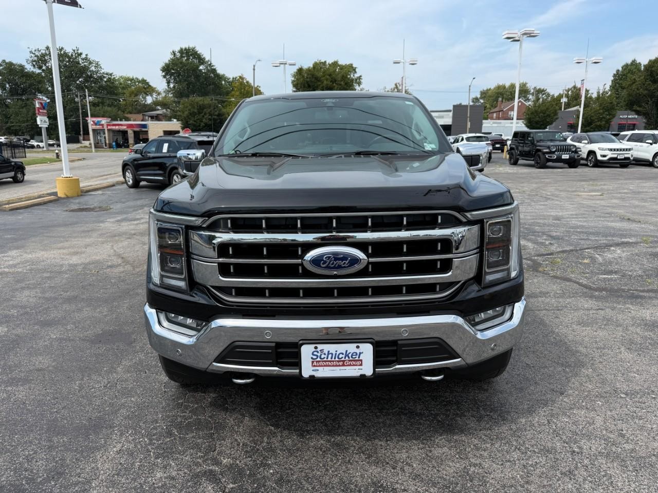 Ford F-150 Vehicle Full-screen Gallery Image 09