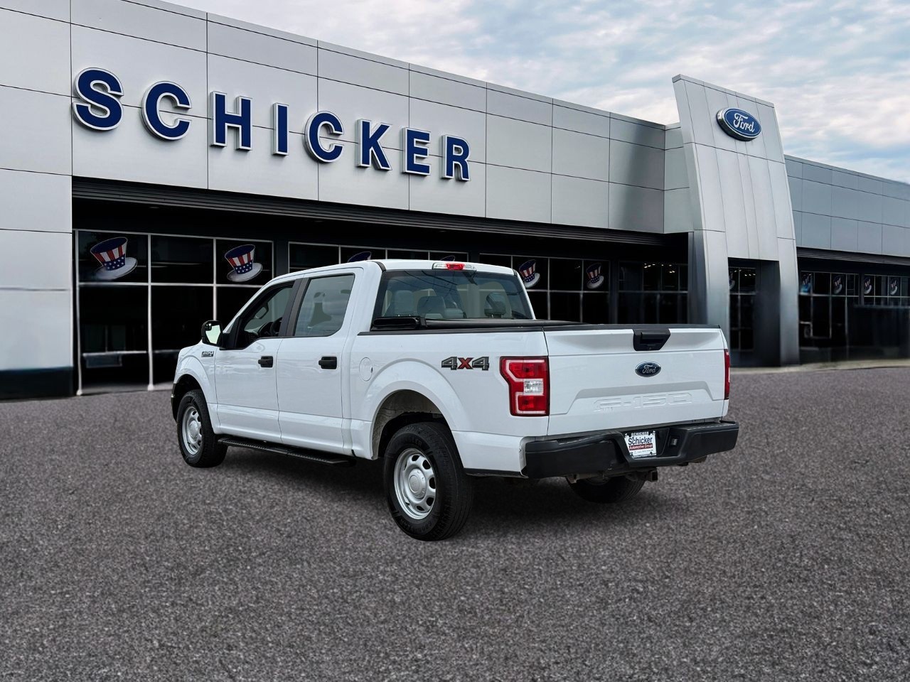 Ford F-150 Vehicle Full-screen Gallery Image 04