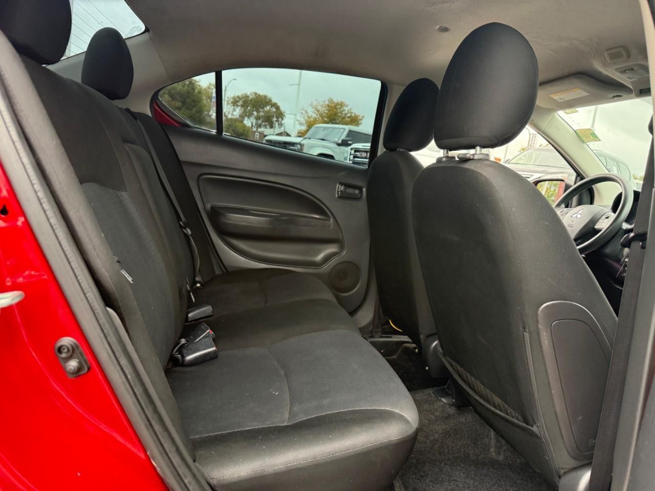 Mitsubishi Mirage G4 Vehicle Full-screen Gallery Image 08