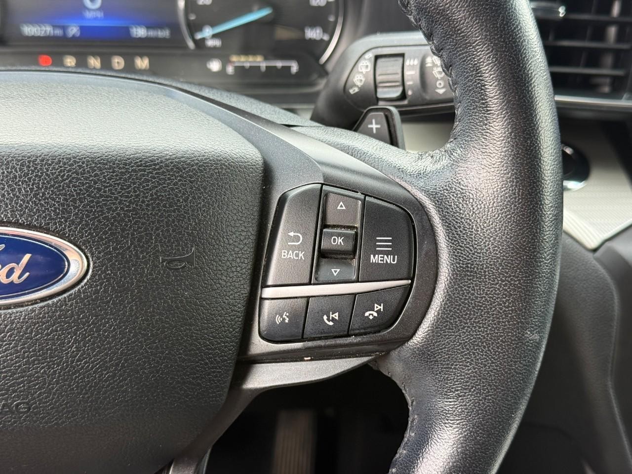 Ford Explorer Vehicle Full-screen Gallery Image 20