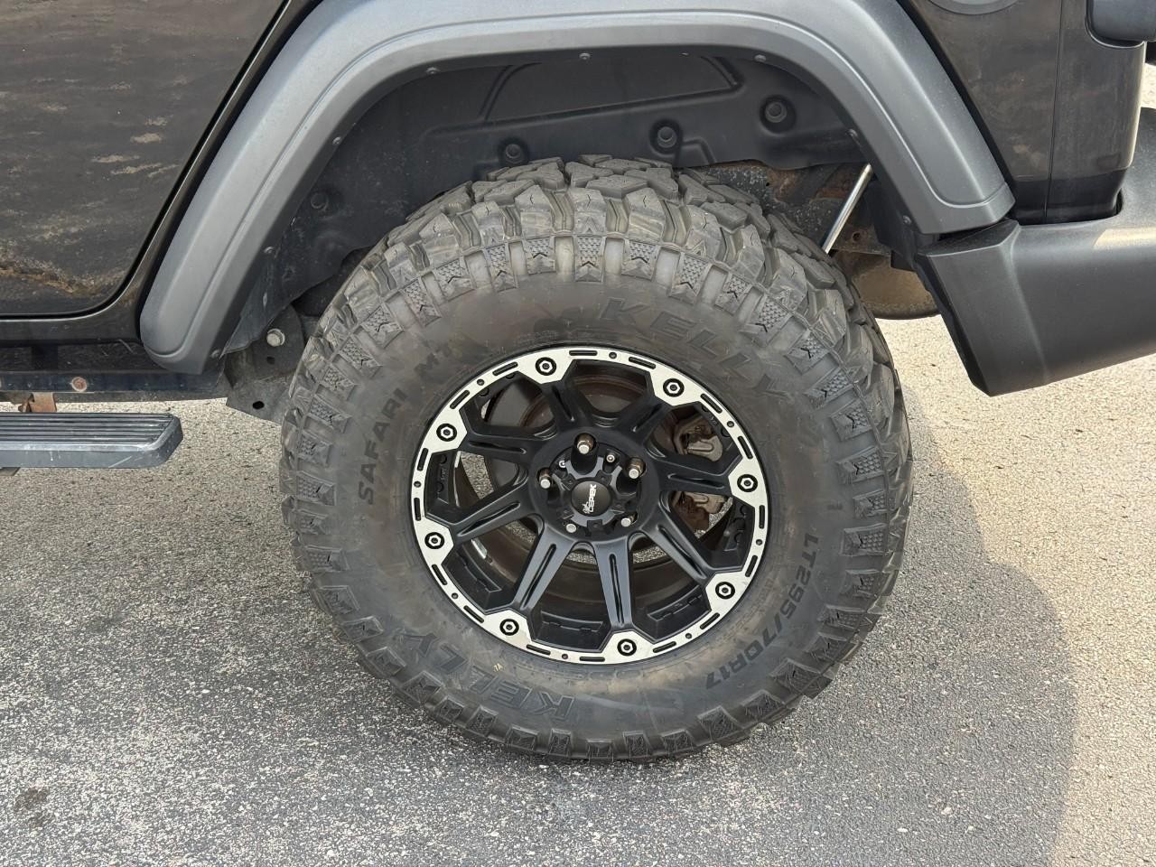 Jeep Wrangler Unlimited Vehicle Full-screen Gallery Image 08