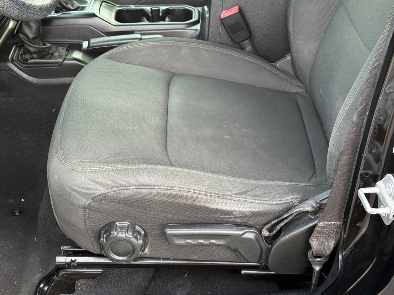 Jeep Wrangler Unlimited Vehicle Full-screen Gallery Image 10