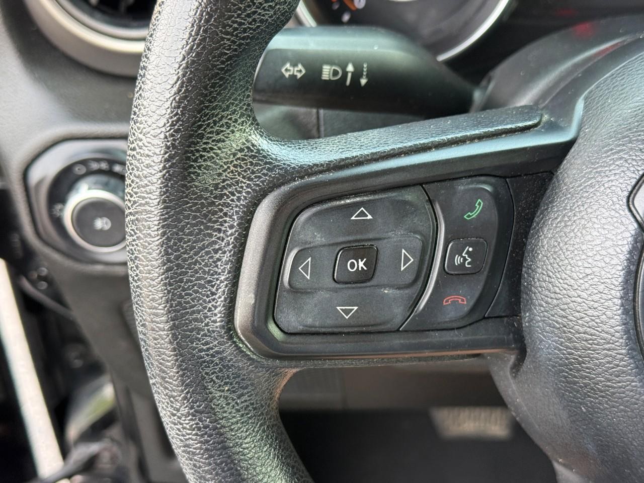 Jeep Wrangler Unlimited Vehicle Full-screen Gallery Image 16