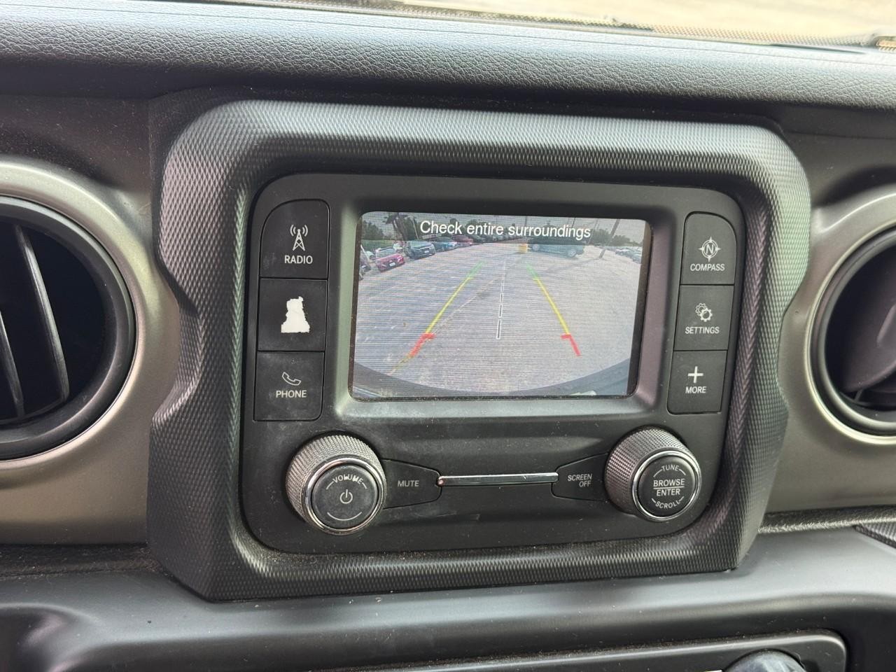 Jeep Wrangler Unlimited Vehicle Full-screen Gallery Image 19