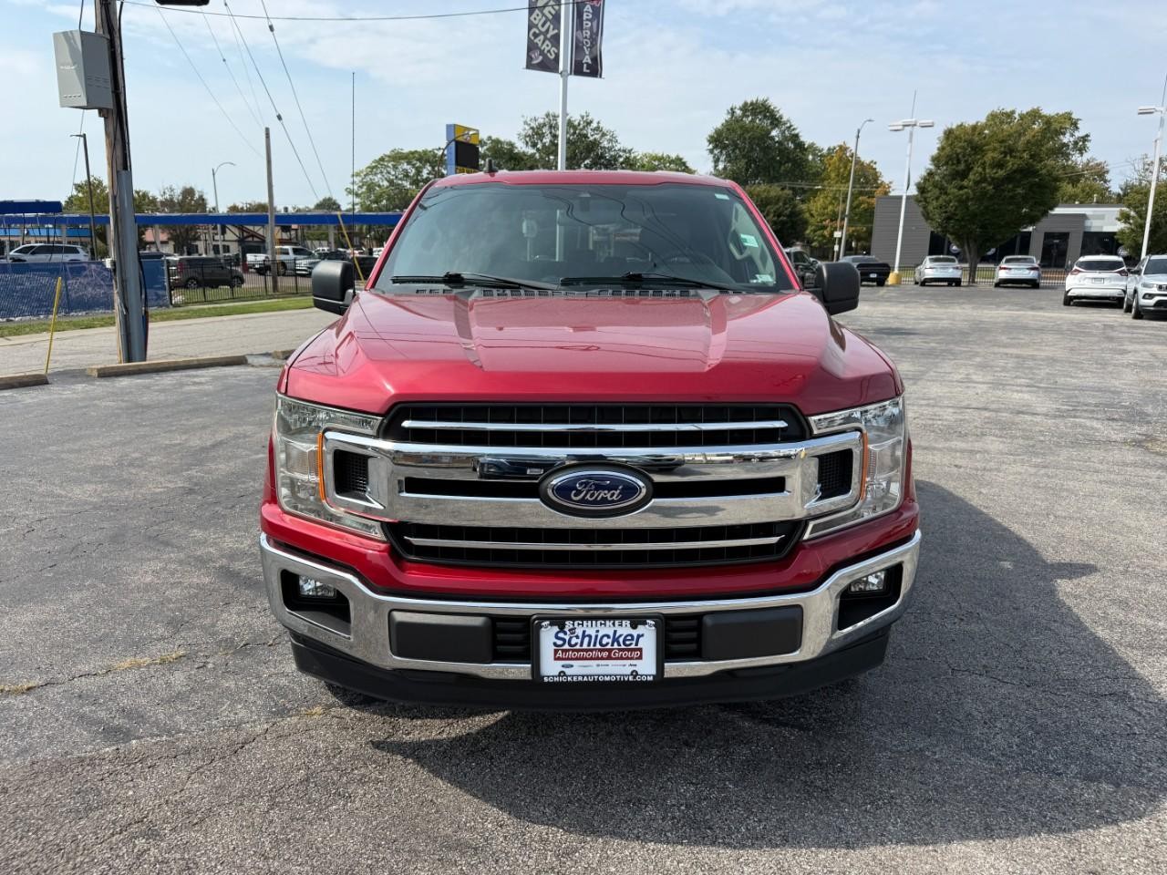 Ford F-150 Vehicle Full-screen Gallery Image 09