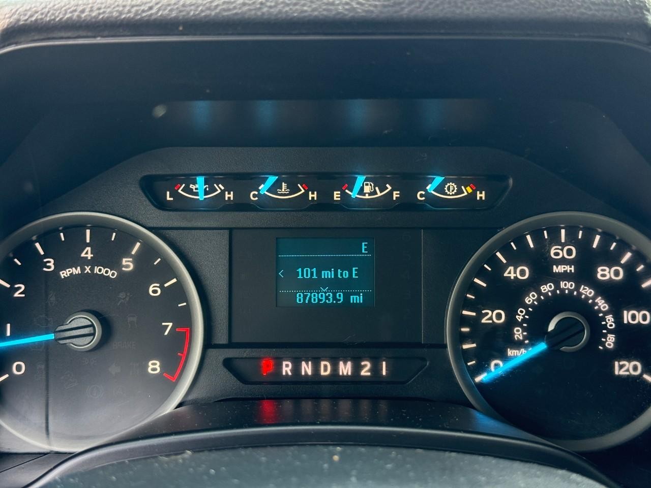 Ford F-150 Vehicle Full-screen Gallery Image 17
