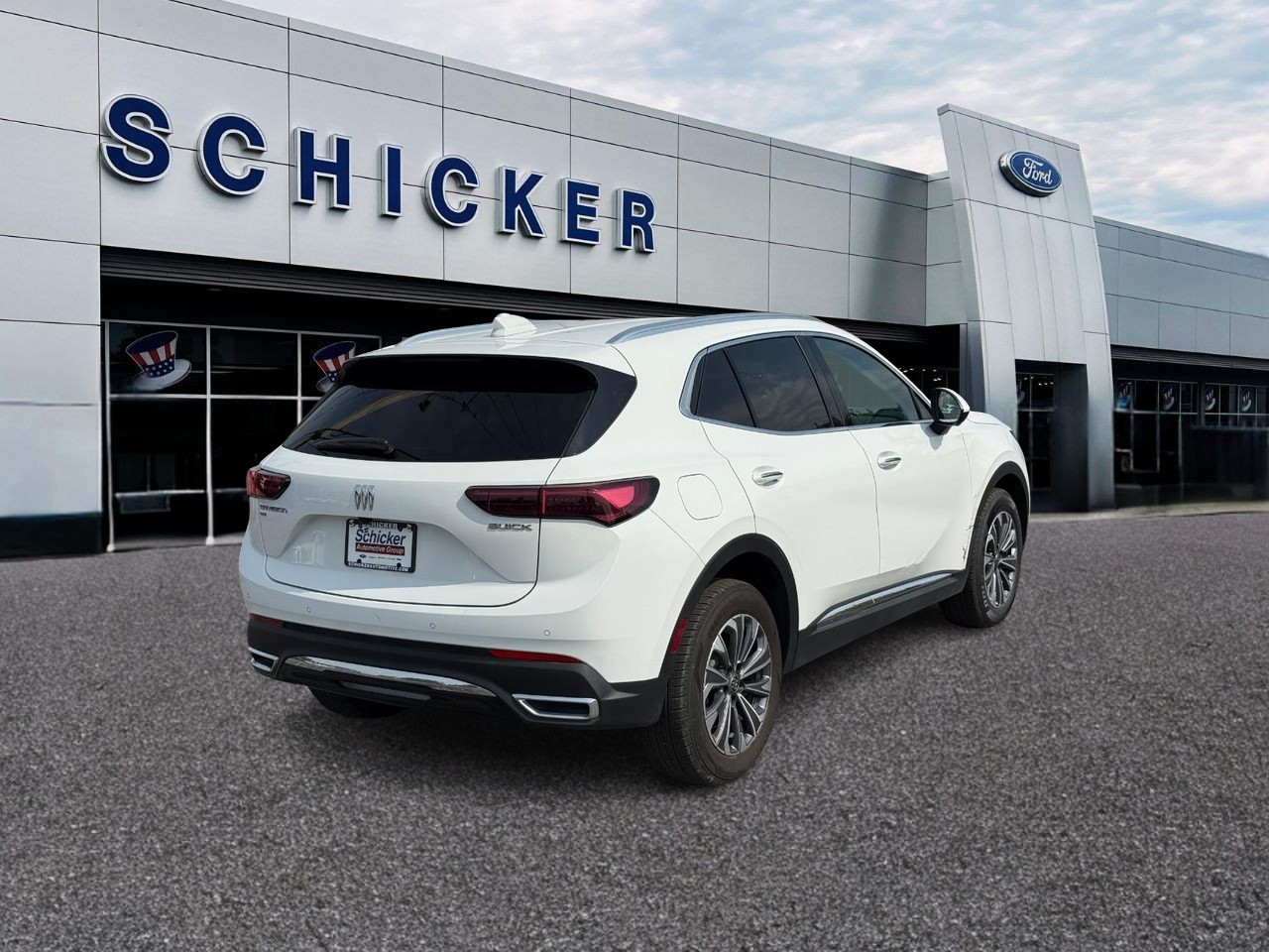 Buick Envision Vehicle Full-screen Gallery Image 02