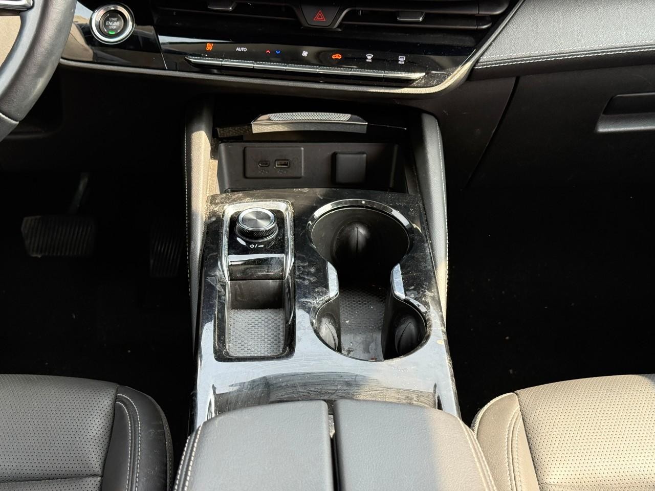 Buick Envision Vehicle Full-screen Gallery Image 15
