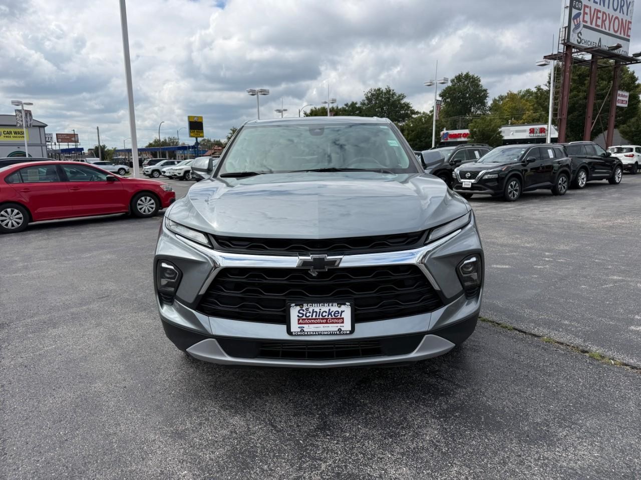 Chevrolet Blazer Vehicle Full-screen Gallery Image 05