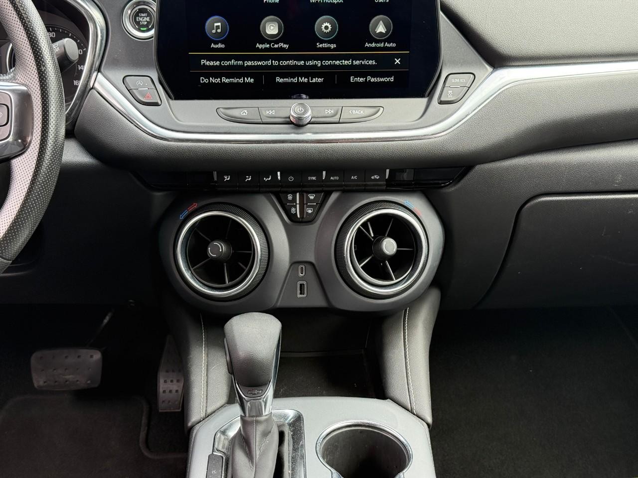 Chevrolet Blazer Vehicle Full-screen Gallery Image 10