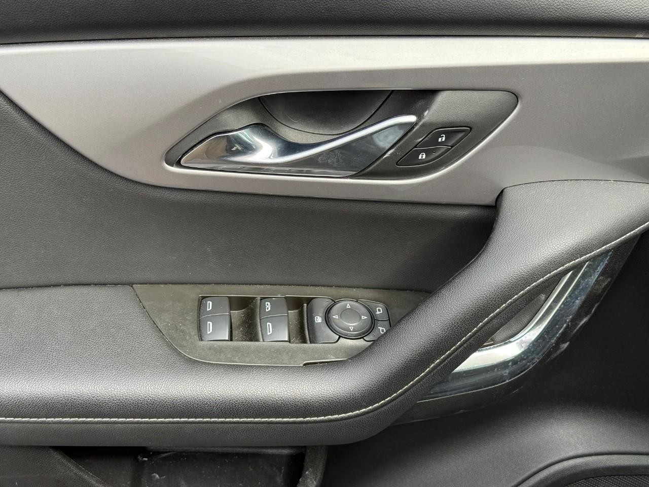 Chevrolet Blazer Vehicle Full-screen Gallery Image 12