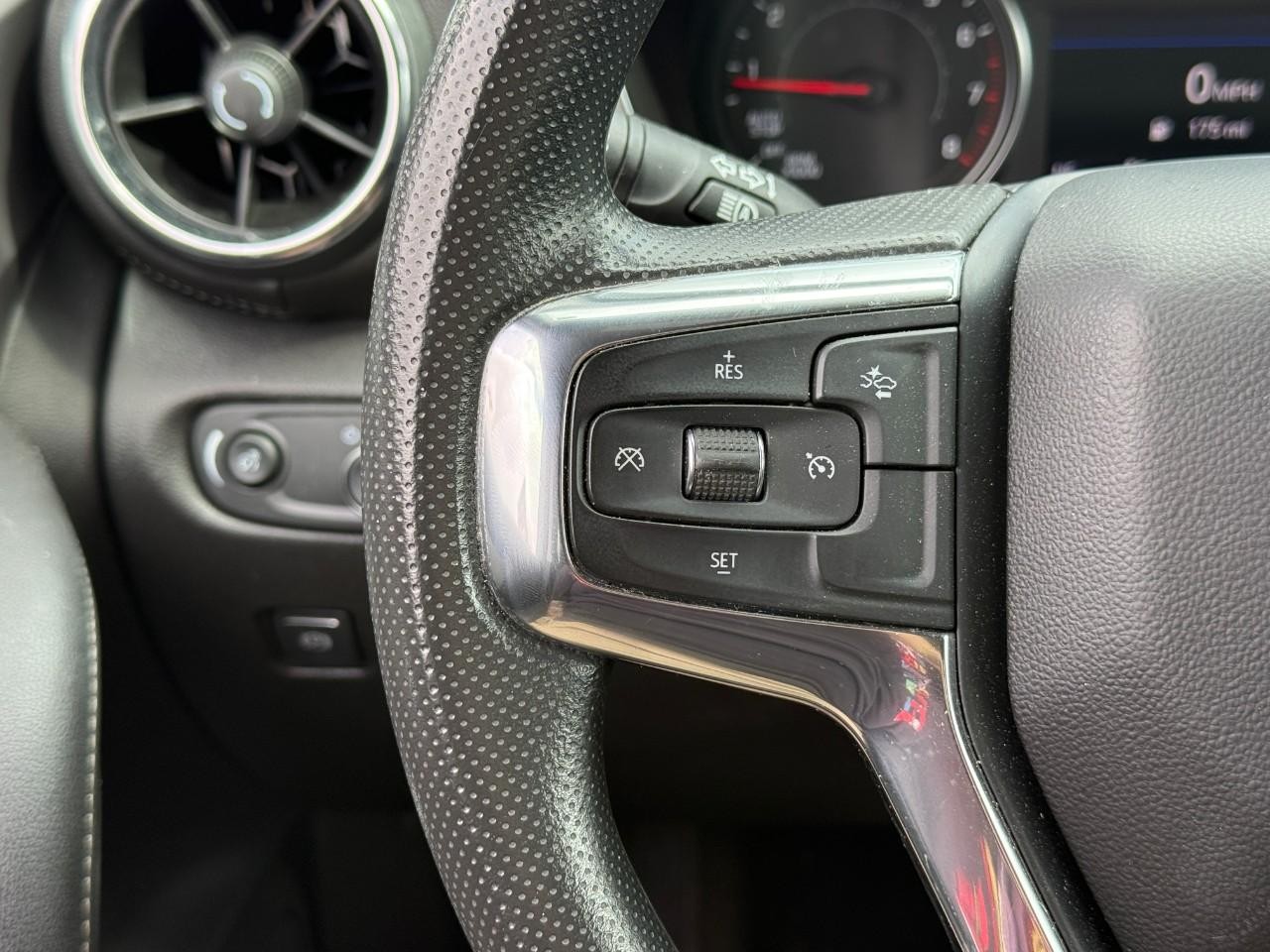 Chevrolet Blazer Vehicle Full-screen Gallery Image 15