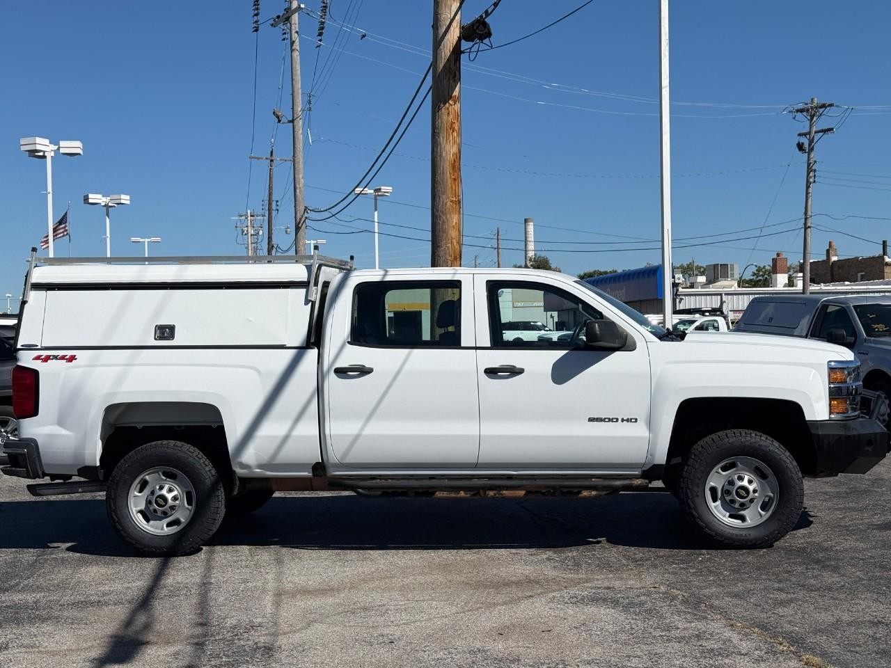 Chevrolet Silverado 2500HD Vehicle Full-screen Gallery Image 05