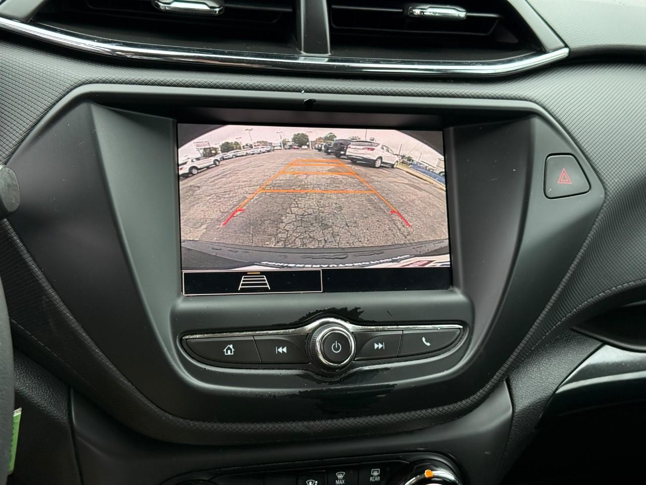 Chevrolet TrailBlazer Vehicle Full-screen Gallery Image 22