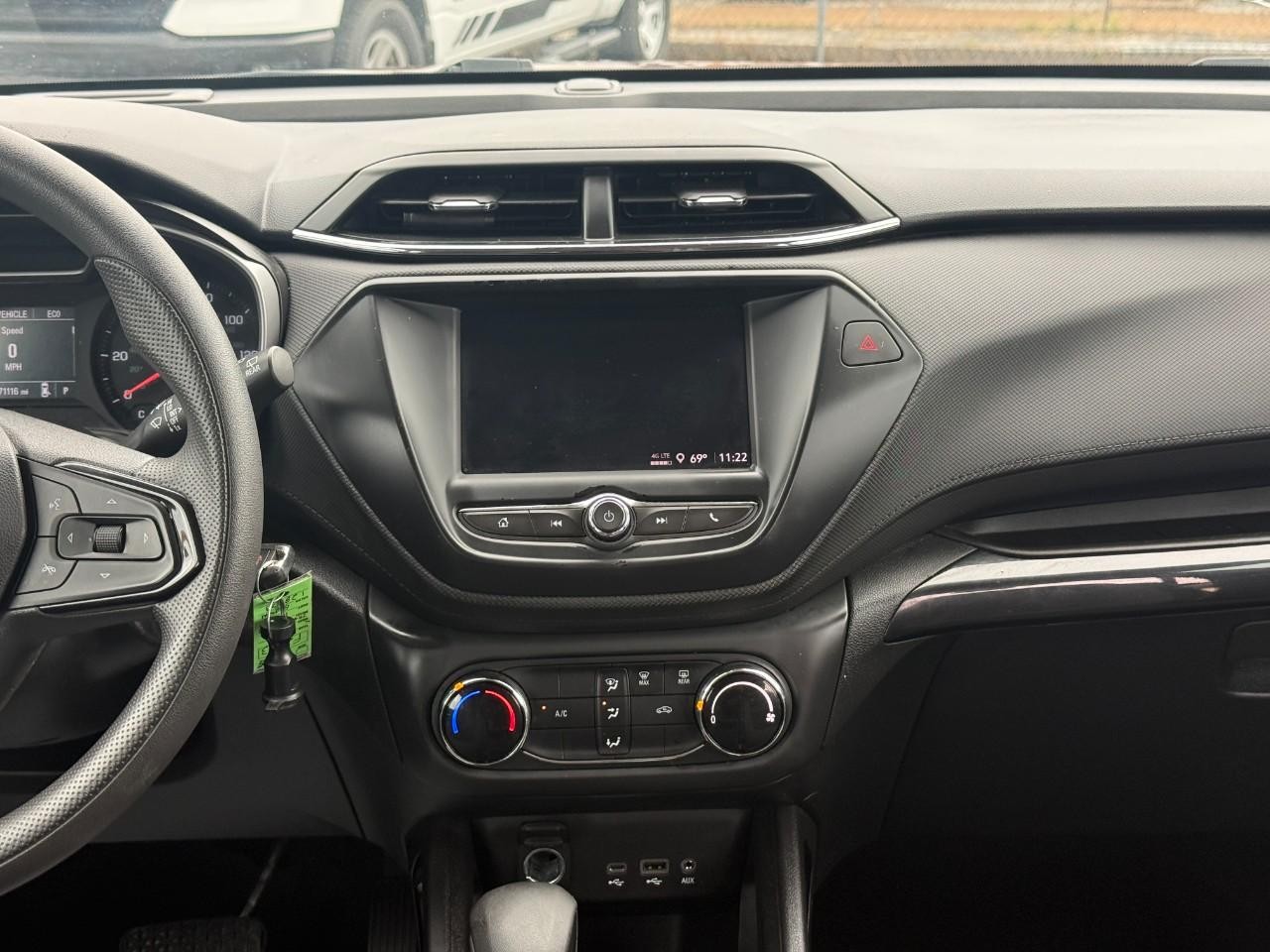 Chevrolet TrailBlazer Vehicle Full-screen Gallery Image 12