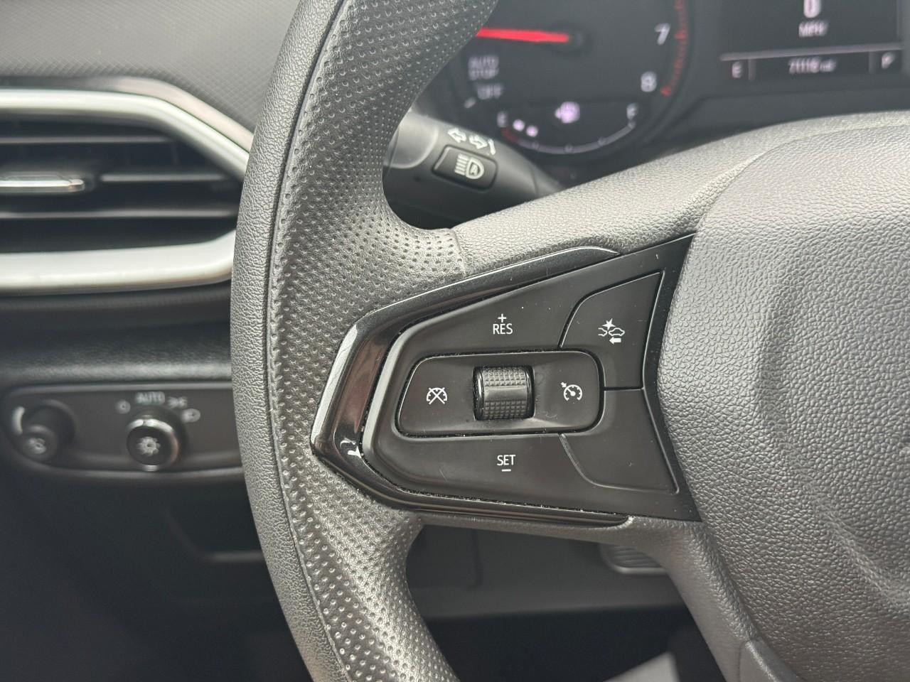 Chevrolet TrailBlazer Vehicle Full-screen Gallery Image 18