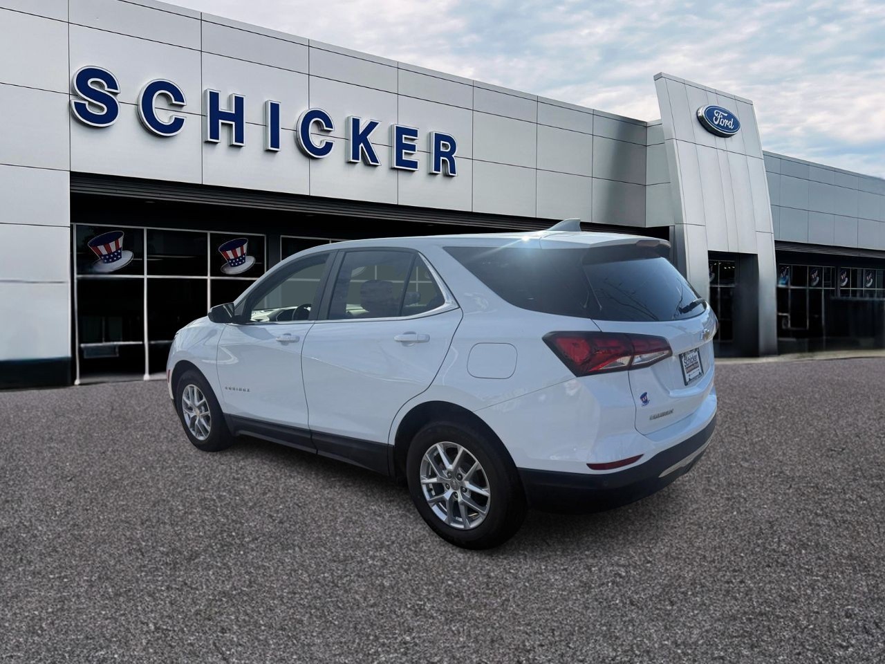 Chevrolet Equinox Vehicle Full-screen Gallery Image 03