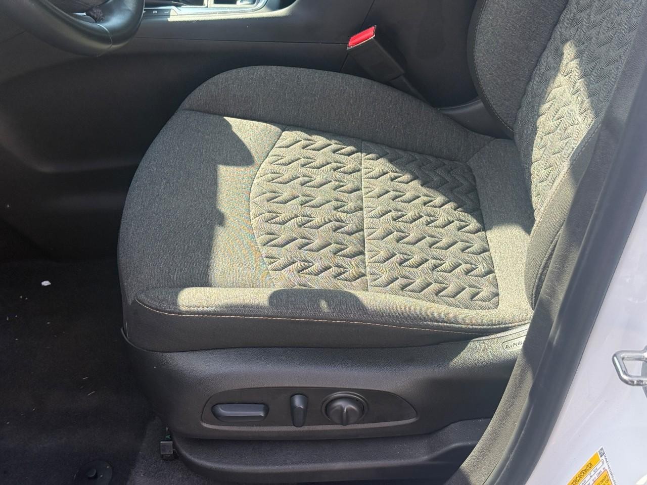 Chevrolet Equinox Vehicle Full-screen Gallery Image 16