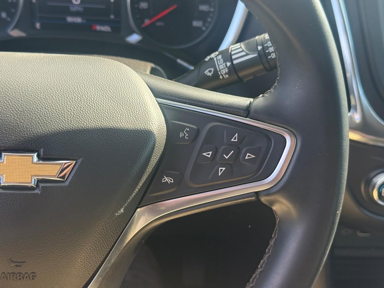 Chevrolet Equinox Vehicle Full-screen Gallery Image 19